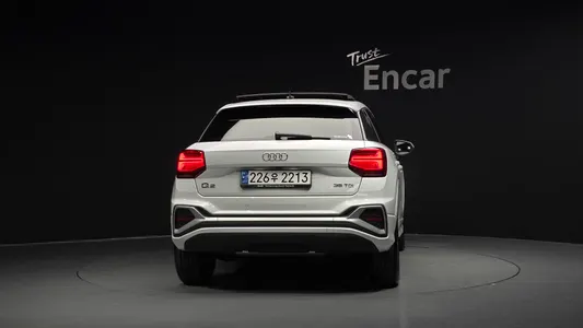 Audi Q2 35 TDI 2023 4