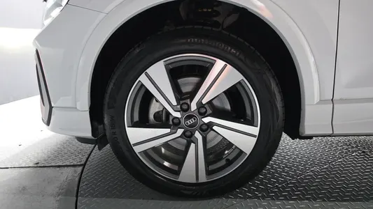 Audi Q2 35 TDI 2023 5