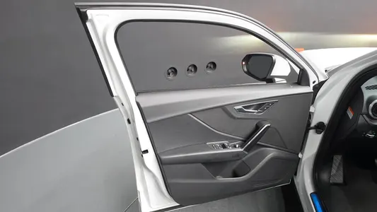 Audi Q2 35 TDI 2023 25