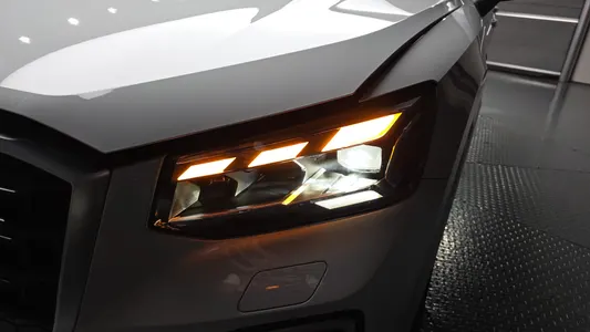Audi Q2 35 TDI 2023 23
