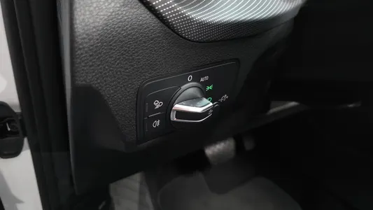 Audi Q2 35 TDI 2023 29