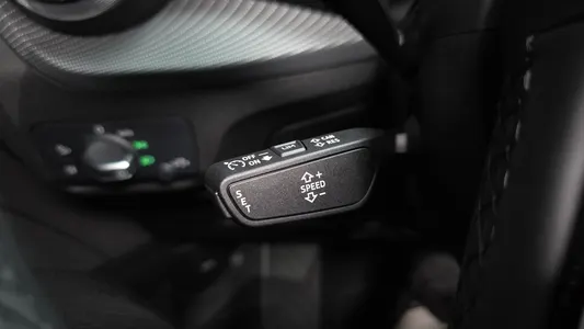 Audi Q2 35 TDI 2023 30