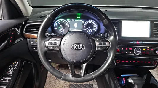 Kia K7 2018 13