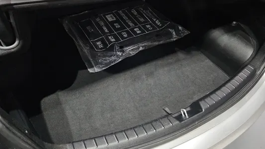 Kia K7 2018 34