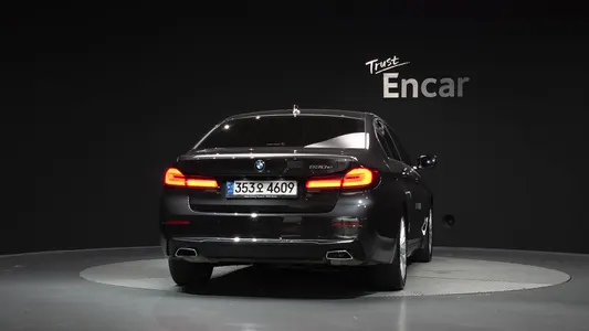 BMW 5 Series (G30) 530e 2020 4