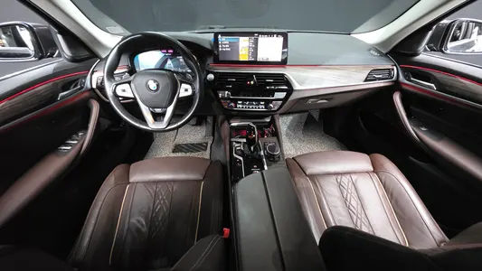 BMW 5 Series (G30) 530e 2020 7