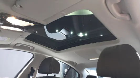 BMW 5 Series (G30) 530e 2020 19