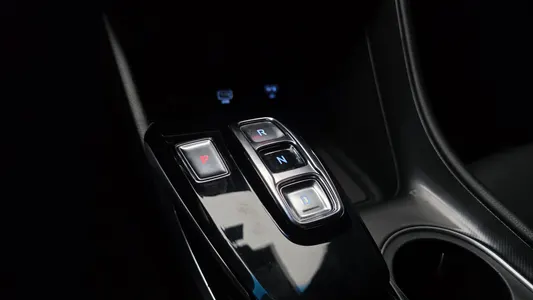 Hyundai (DN8) 2.0 LPG() 2020 9