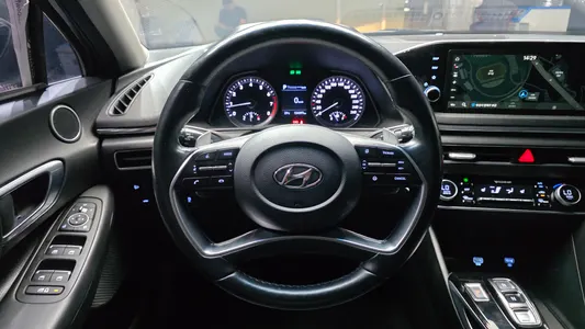Hyundai (DN8) 2.0 LPG() 2020 13