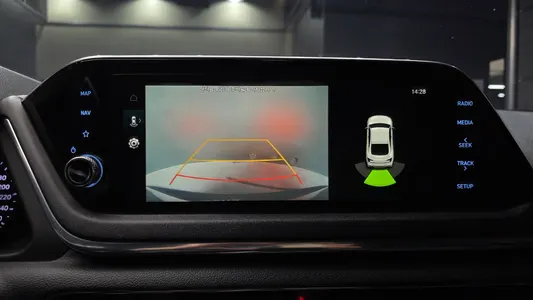 Hyundai (DN8) 2.0 LPG() 2020 15