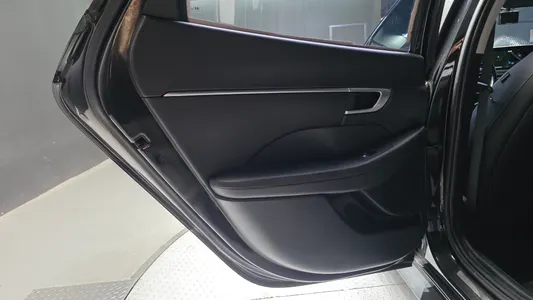 Hyundai (DN8) 2.0 LPG() 2020 25