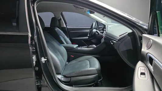 Hyundai (DN8) 2.0 LPG() 2020 26