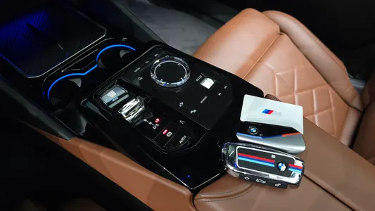 BMW 5 Series (G60) 530e M 2024 9