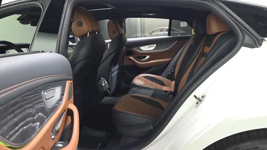 Mercedes-Benz AMG GT 4 43 4MATIC+ 2023 26