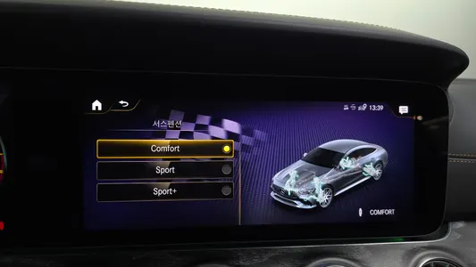 Mercedes-Benz AMG GT 4 43 4MATIC+ 2023 33