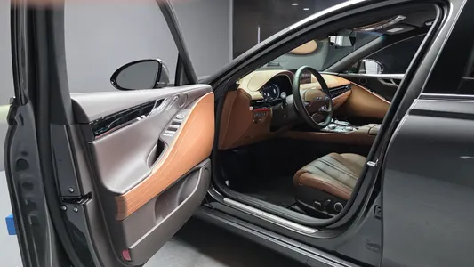 Genesis G80 (RG3) 2.5 2WD 2023 10