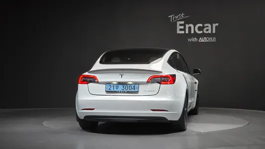 Tesla 3 AWD 2021 4