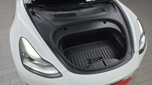 Tesla 3 AWD 2021 6