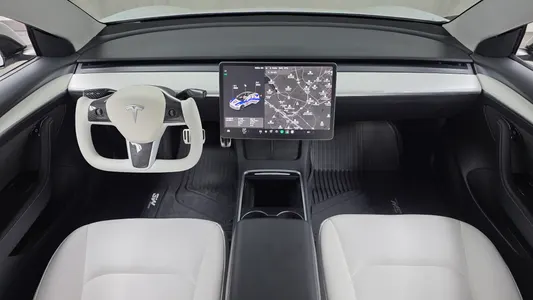 Tesla 3 AWD 2021 7