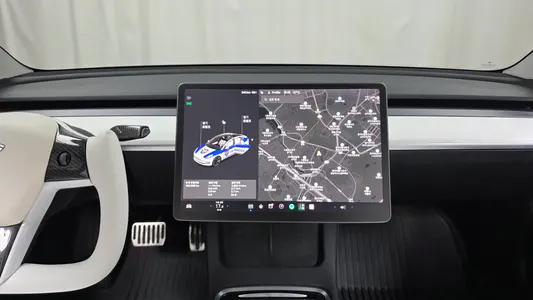 Tesla 3 AWD 2021 14
