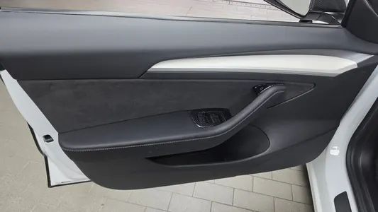 Tesla 3 AWD 2021 25