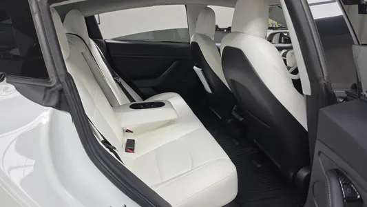 Tesla 3 AWD 2021 27