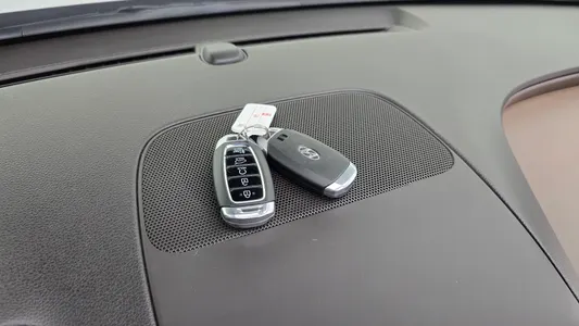 Hyundai TM 2.0T 2WD 2019 31