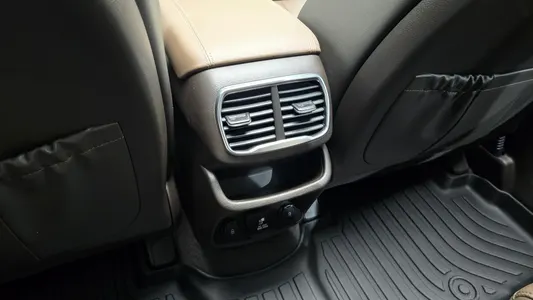 Hyundai TM 2.0T 2WD 2019 32