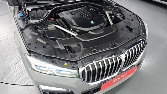 BMW 7 Series (G11) 740Li xDrive M 2021 5