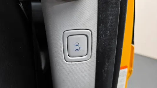 Hyundai Staria L3.5 2022 28