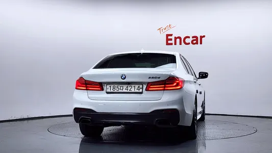 BMW 5 Series (G30) 520d M 2017 4