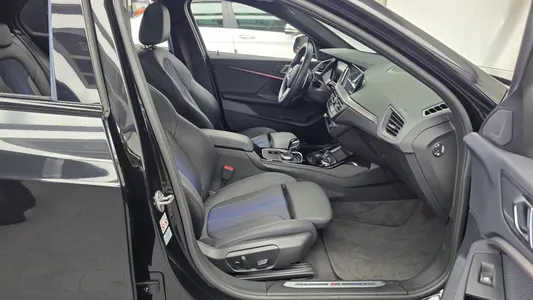 BMW 1 Series (F40) 120i M 2023 11