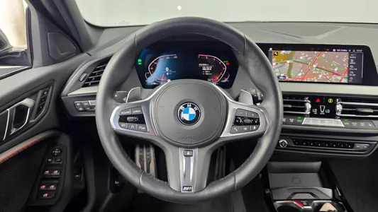 BMW 1 Series (F40) 120i M 2023 13