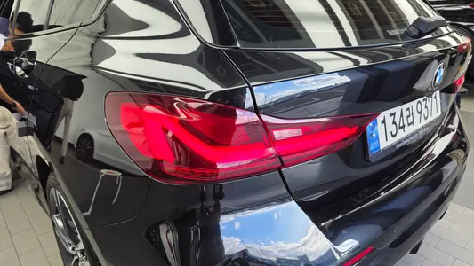 BMW 1 Series (F40) 120i M 2023 23