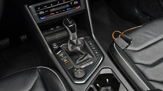 Volkswagen 2 2.0 TDI 4 2023 8