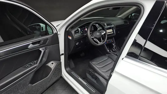 Volkswagen 2 2.0 TDI 4 2023 11