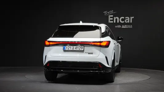 Lexus RX500h 5 F-Sport 2026 4