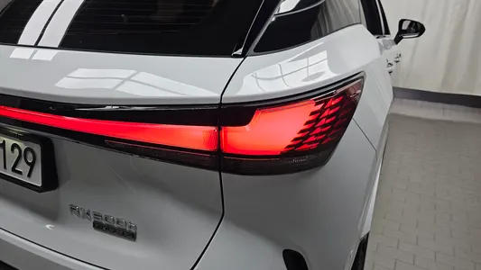 Lexus RX500h 5 F-Sport 2026 24