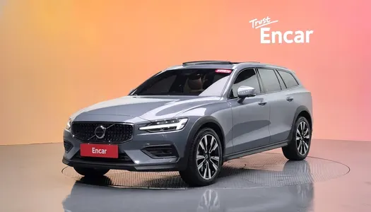 Volvo V60 2 B5 AWD 2022
