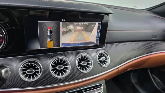 Mercedes-Benz E-Class W213 E220d 2018 14