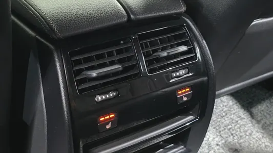 BMW 5 Series (G30) 520i M 2022 31