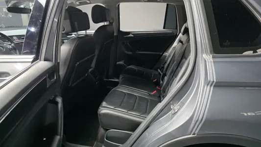 Volkswagen 2 2.0 TDI 2020 26