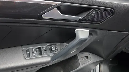 Volkswagen 2 2.0 TDI 2020 29