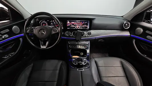 Mercedes-Benz E-Class W213 E200 2017 7