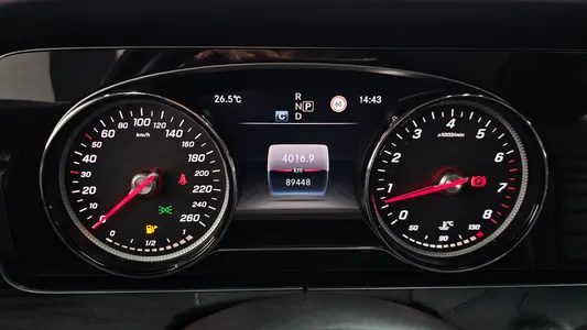 Mercedes-Benz E-Class W213 E200 2017 8
