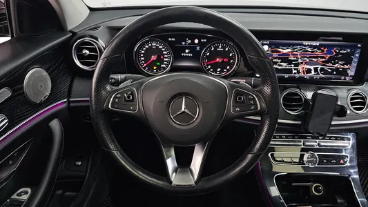 Mercedes-Benz E-Class W213 E200 2017 13