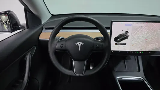 Tesla Y AWD 2021 13