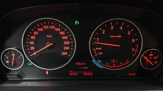 BMW 3 Series (F30) 320i 2016 8