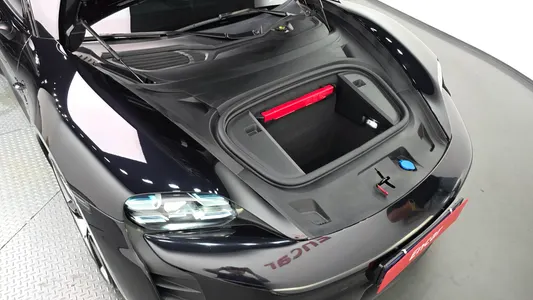 Porsche 타이칸 GTS 2023 6