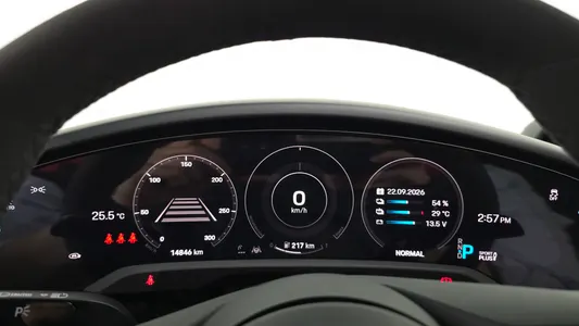 Porsche 타이칸 GTS 2023 8